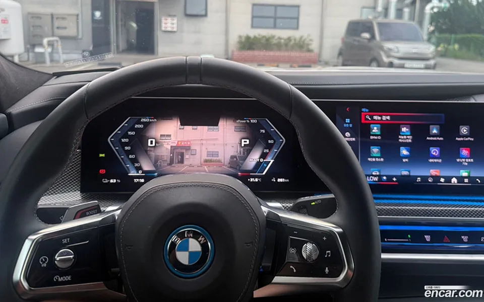 BMW i7 M70 xDrive M 2024 — thumbnail 2