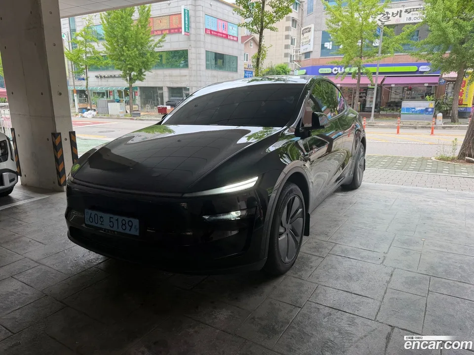 Tesla Model Y RWD 2026 — photo 1, buy with delivery to Moscow