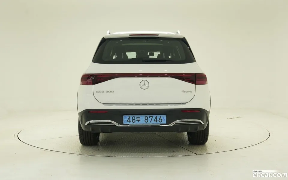 Mercedes-Benz EQB EQB300 4MATIC AMG 2025 — thumbnail 4