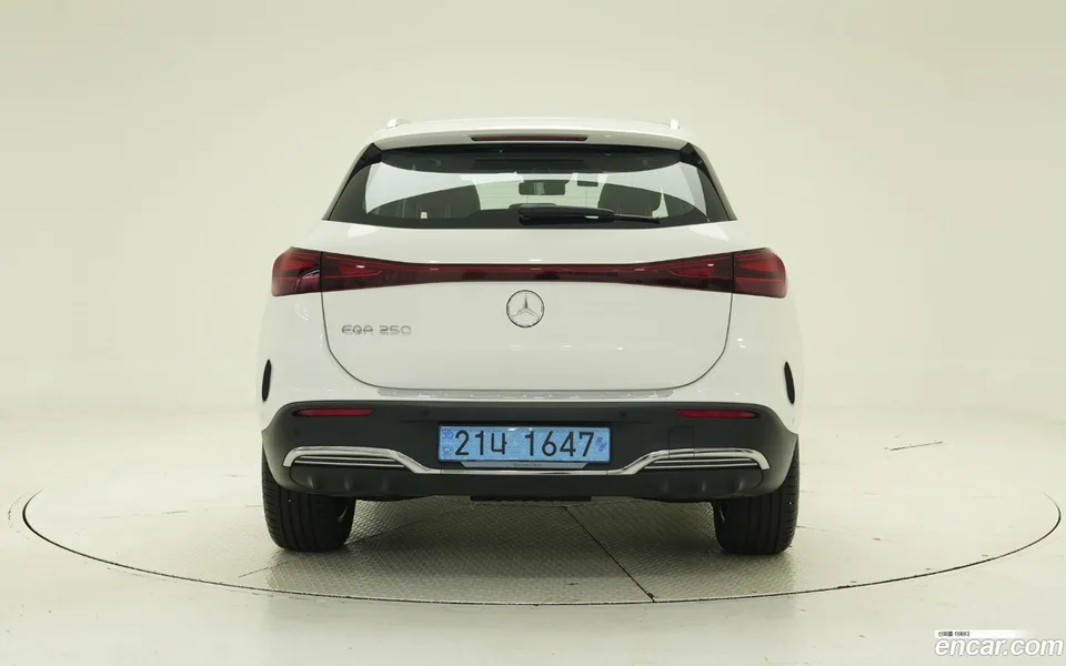 Mercedes-Benz EQA EQA250 AMG 2025 — thumbnail 4