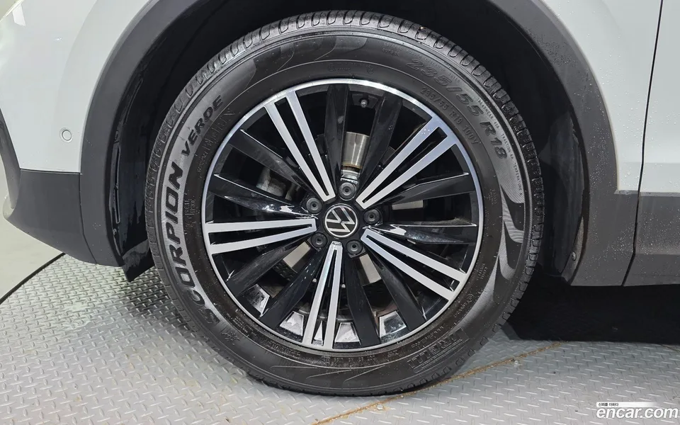 Volkswagen Tiguan 2.0 TDI 2022 — миниатюра 2