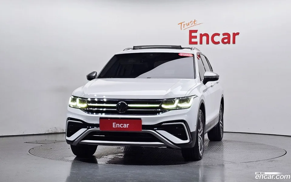 Volkswagen Tiguan Allspace 2.0 TSI 2024 — миниатюра 3