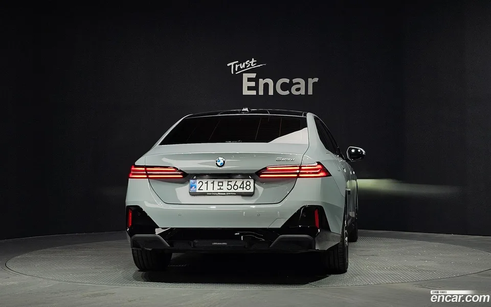 BMW 5 Series 523d M 2025 — thumbnail 4