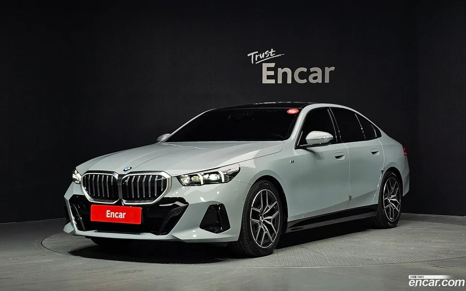 BMW 5 Series 523d M 2025 — photo 1, buy with delivery to Moscow