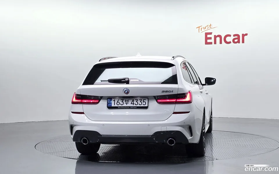 BMW 3 Series 320i M 2022 — thumbnail 4
