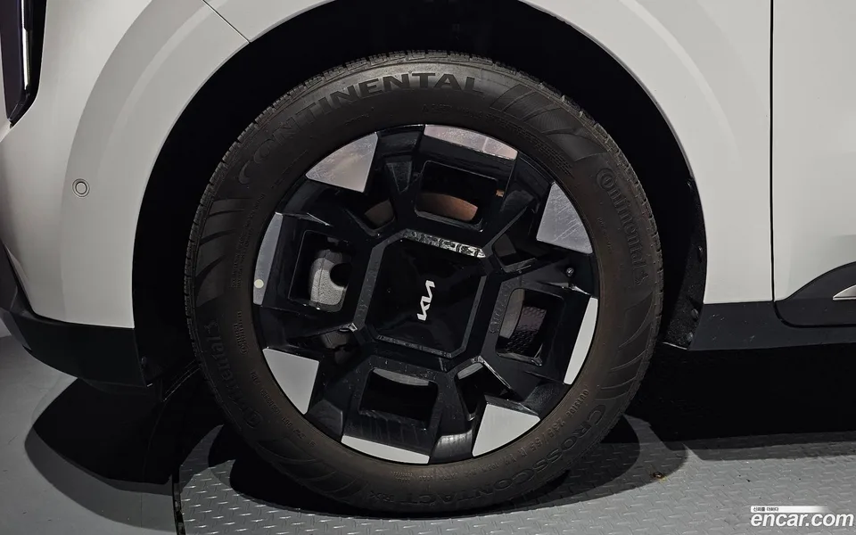 Kia Carnival HEV 9 2024 — thumbnail 2