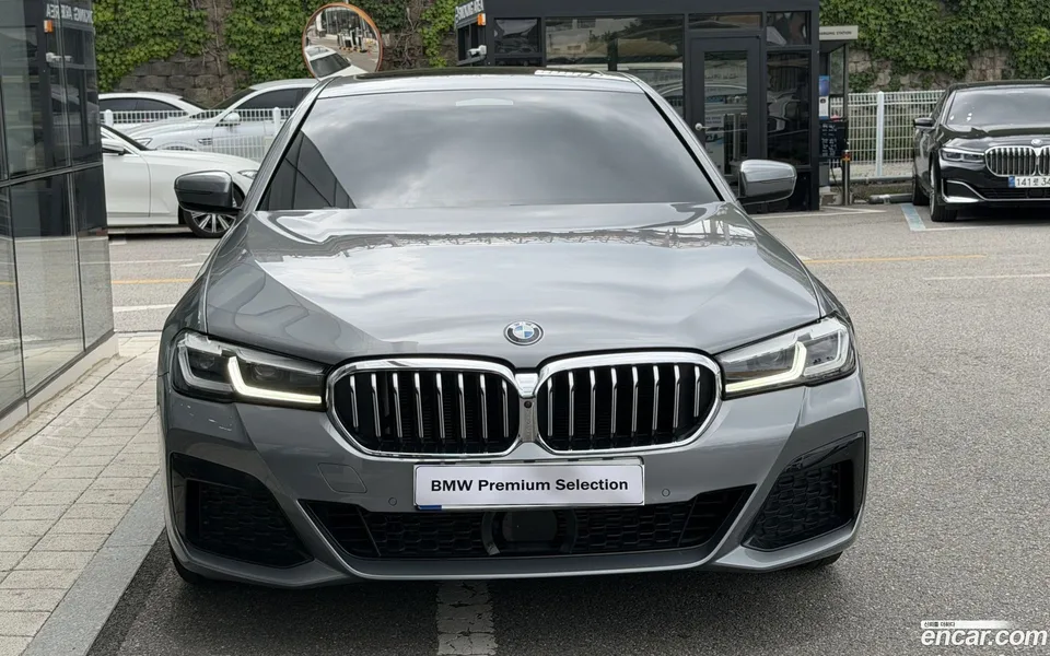 BMW 5 Series 523d M 2023 — thumbnail 3