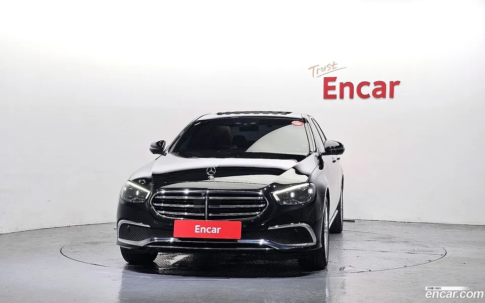 Mercedes-Benz E-Class E250 2022 — thumbnail 3