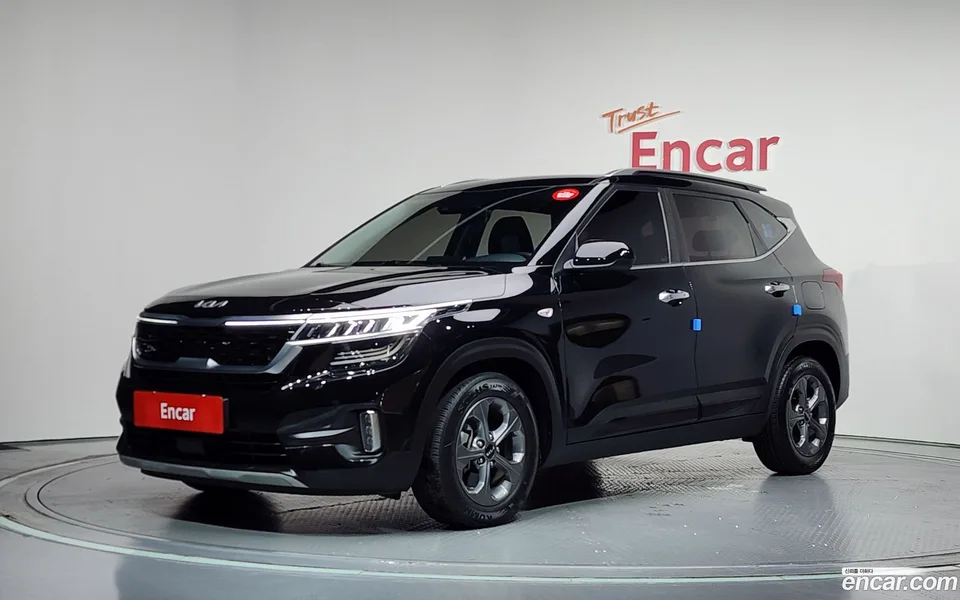 Kia Seltos 1.6 2WD 2022 — photo 1, buy with delivery to Moscow