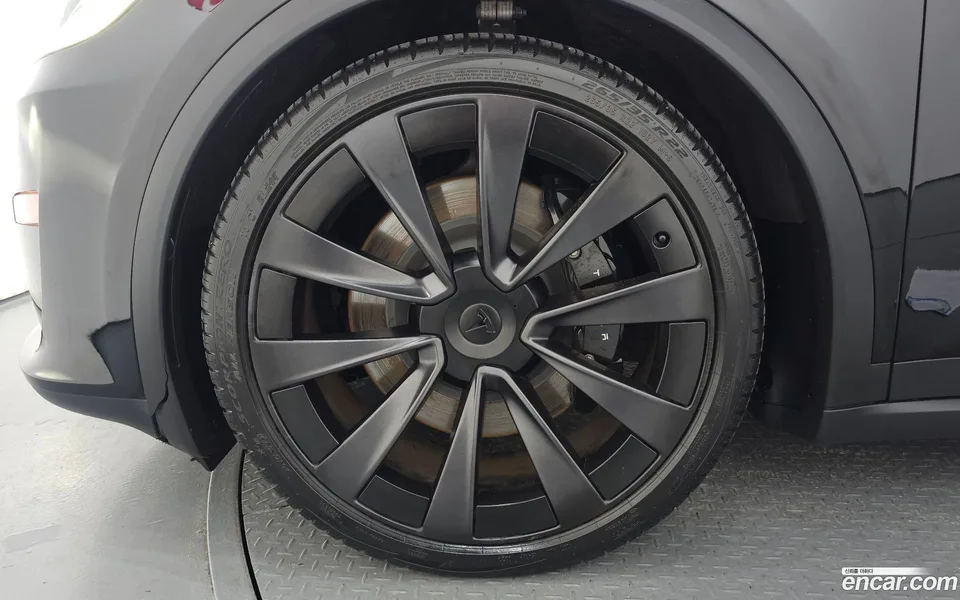 Tesla Model X AWD 2023 — thumbnail 2