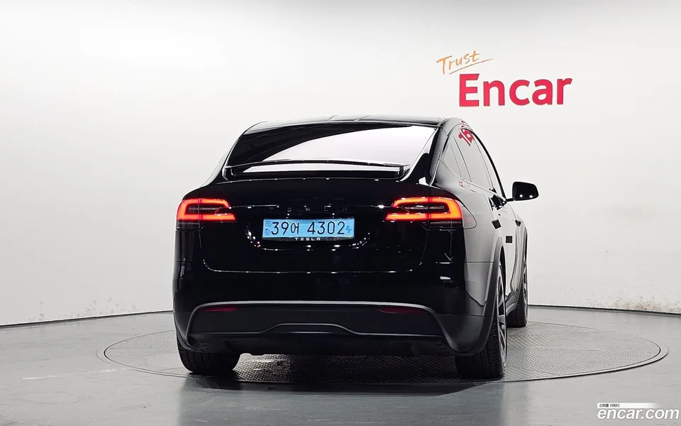 Tesla Model X AWD 2023 — thumbnail 4