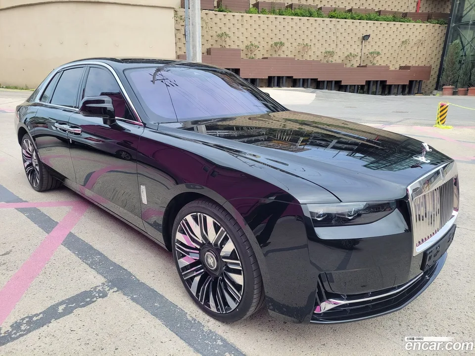 Rolls-Royce Ghost 6.7 V12 2026 — photo 1, buy with delivery to Moscow