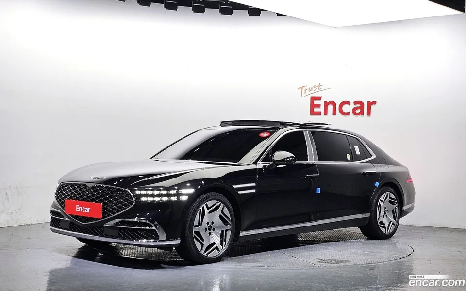 Genesis G90 3.5 e-S/C AWD LWB 2023 — photo 1, buy with delivery to Moscow