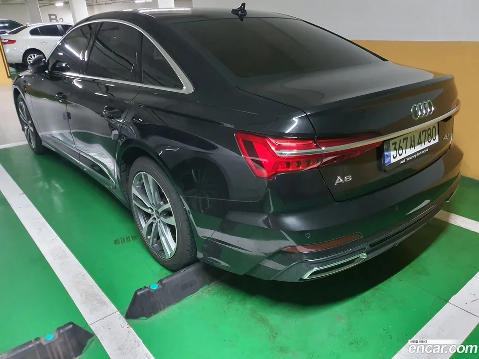 Audi A6 45 TFSI 2023 — thumbnail 2