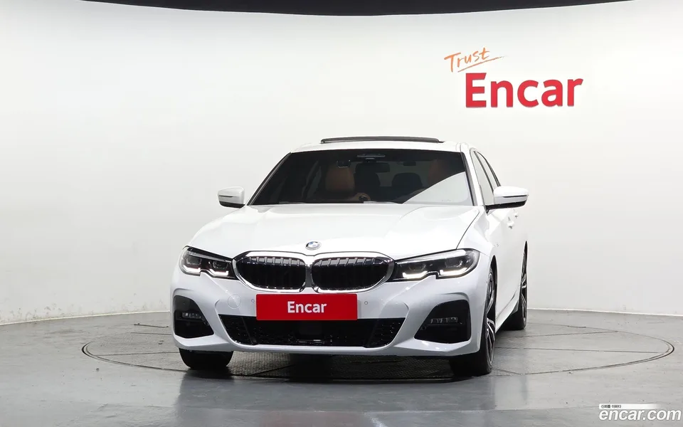 BMW 3 Series 320i M 2022 — thumbnail 3
