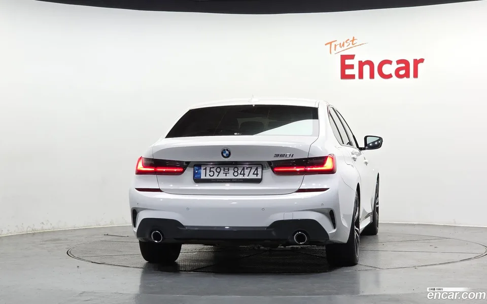 BMW 3 Series 320i M 2022 — thumbnail 4