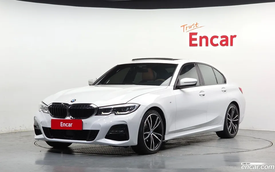 BMW 3 Series 320i M 2022 — photo 1, buy with delivery to Moscow