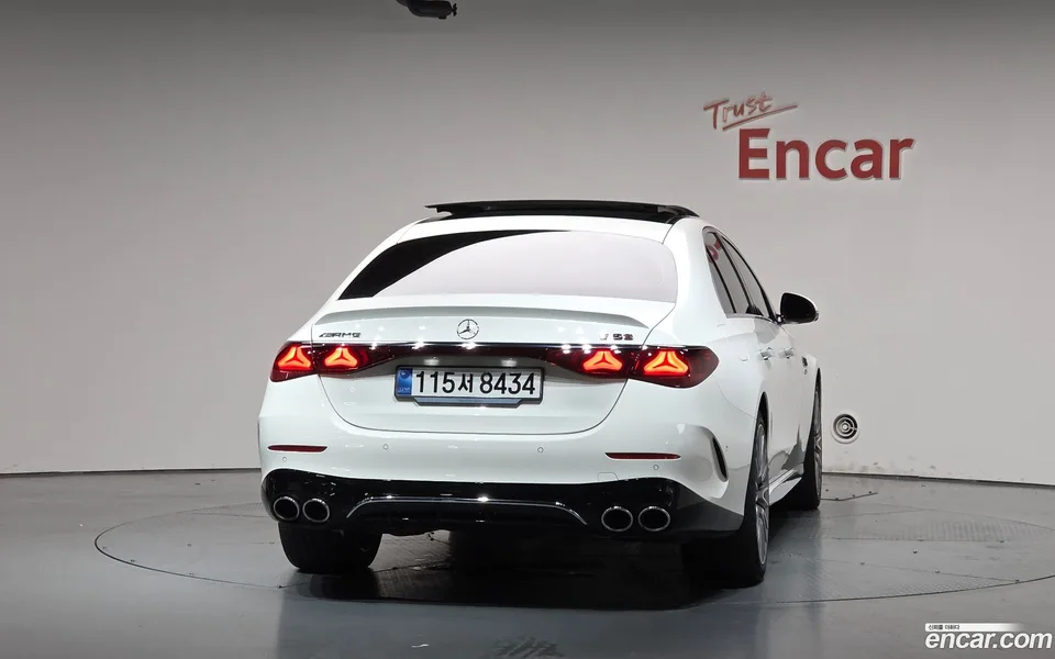 Mercedes-Benz E-Class AMG E53e 4MATIC+ 2025 — thumbnail 4