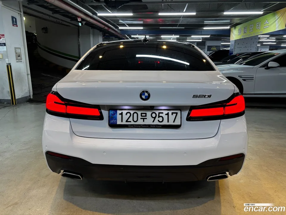 BMW 5 Series 520i M 2022 — миниатюра 4
