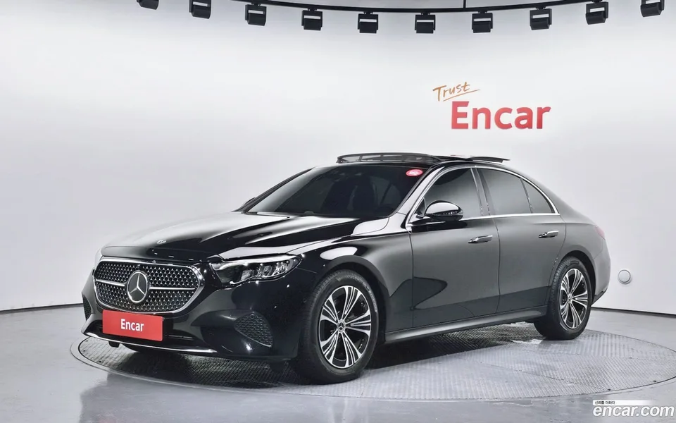 Mercedes-Benz E-Class E200 2024 — photo 1, buy with delivery to Moscow