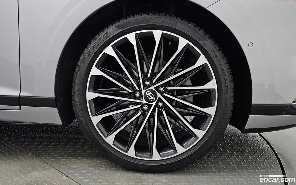 Hyundai Grandeur 2.5 2WD 2023 — thumbnail 2