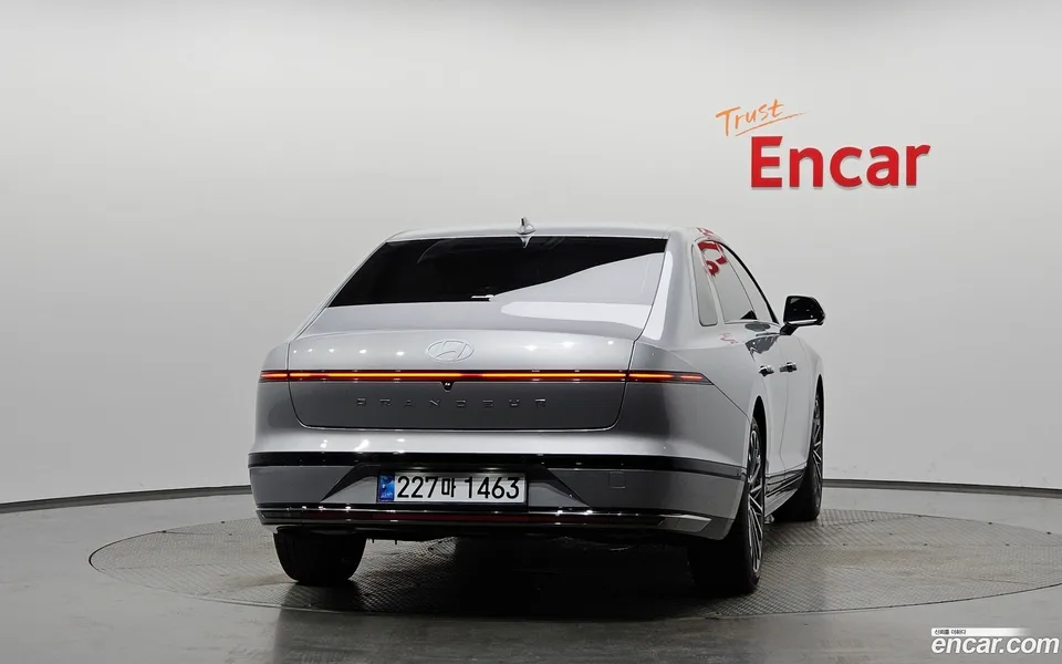 Hyundai Grandeur 2.5 2WD 2023 — thumbnail 4