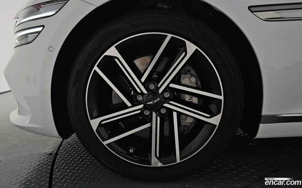 Genesis G80 2.5 AWD 2024 — thumbnail 2