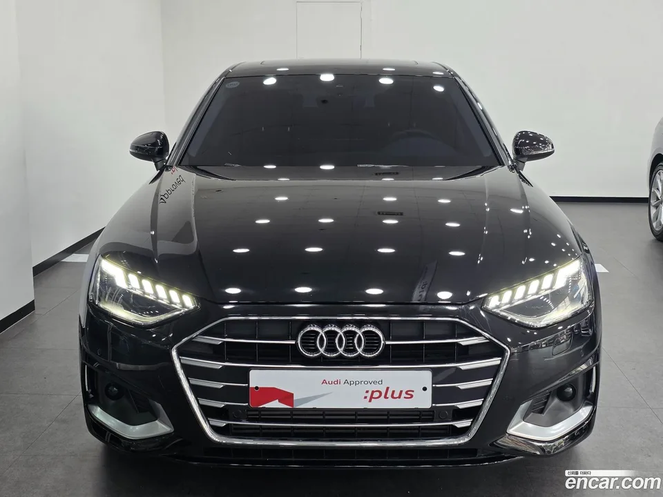 Audi A4 40 TFSI 2023 — thumbnail 3