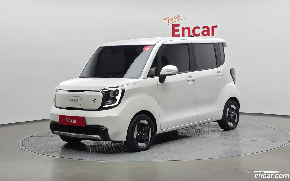Kia Ray EV 2023 — photo 1, buy with delivery to Moscow
