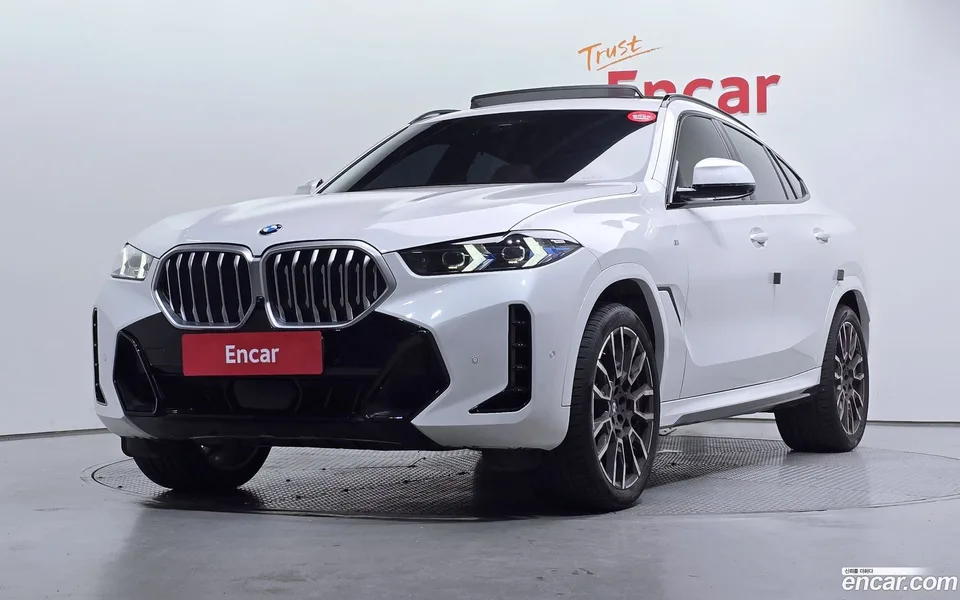 BMW X6 xDrive40i M 2024 — фото 1, купить с доставкой в Москву
