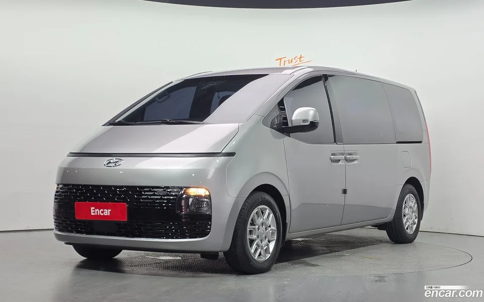 Hyundai Staria 4WD 9 2022 — photo 1, buy with delivery to Moscow