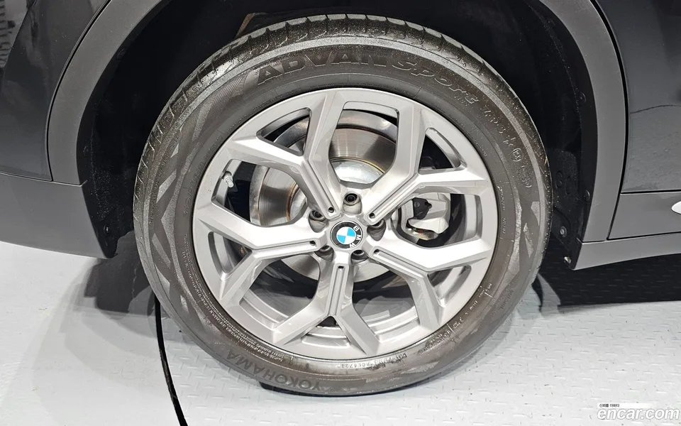 BMW X3 xDrive 20i 2022 — thumbnail 2