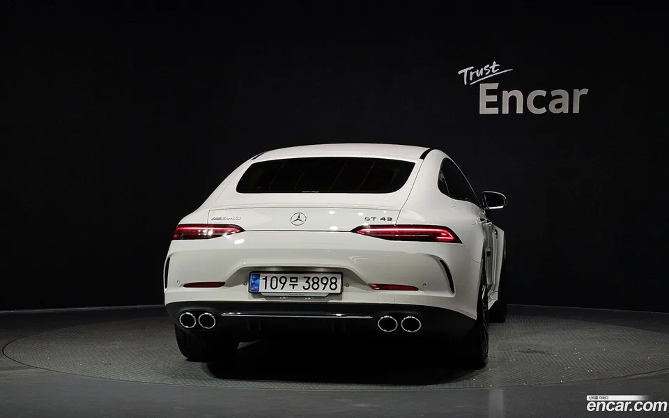 Mercedes-Benz AMG GT 4 43 4MATIC+ 2023 — thumbnail 4