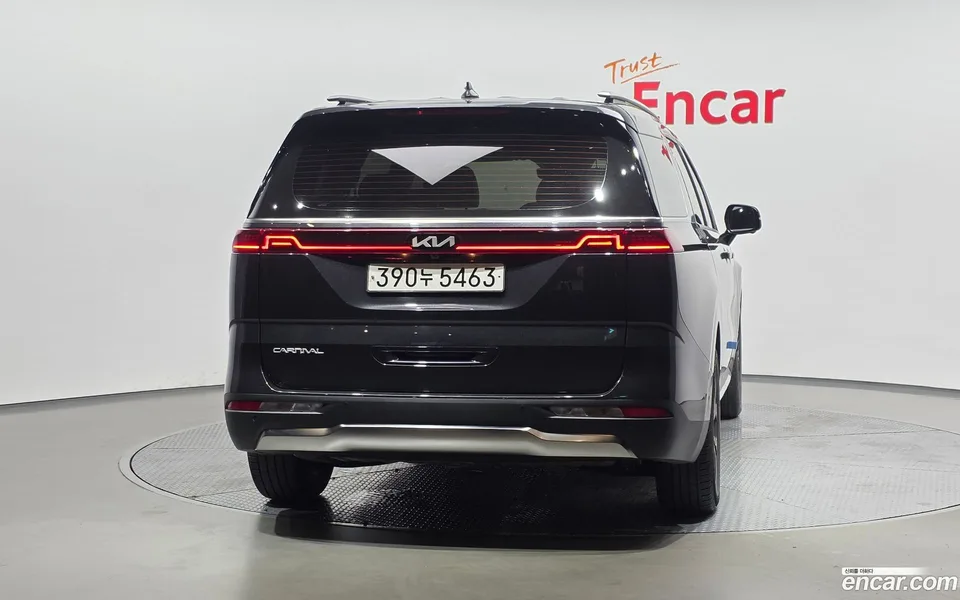Kia Carnival 9 2023 — thumbnail 4