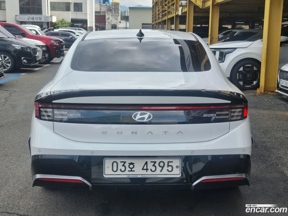 Hyundai Sonata The Edge 2.0 2025 — thumbnail 4
