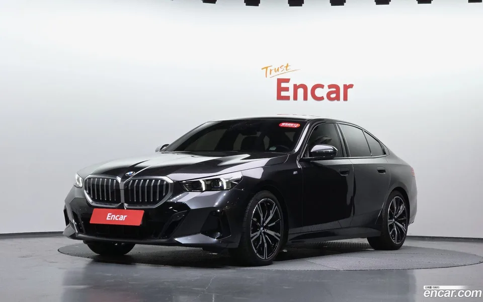 BMW 5 Series 530i xDrive M 2024 — photo 1, buy with delivery to Moscow