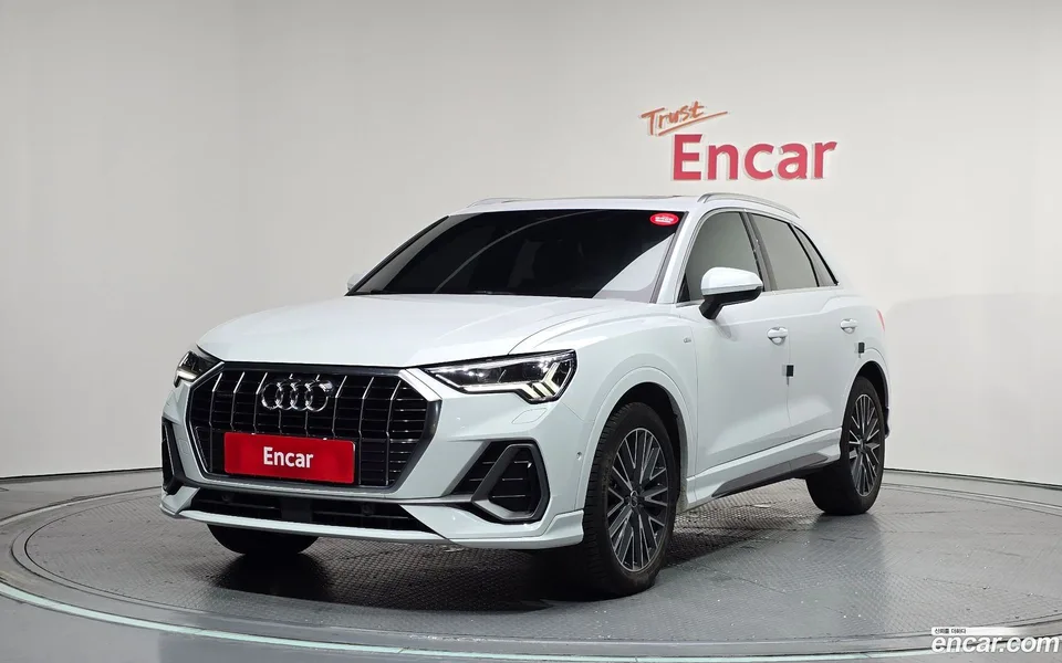 Audi Q3 35 TDI 2023 — photo 1, buy with delivery to Moscow