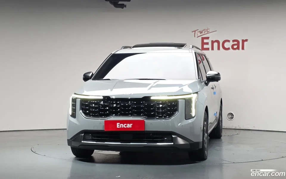 Kia Carnival 7 2024 — thumbnail 3