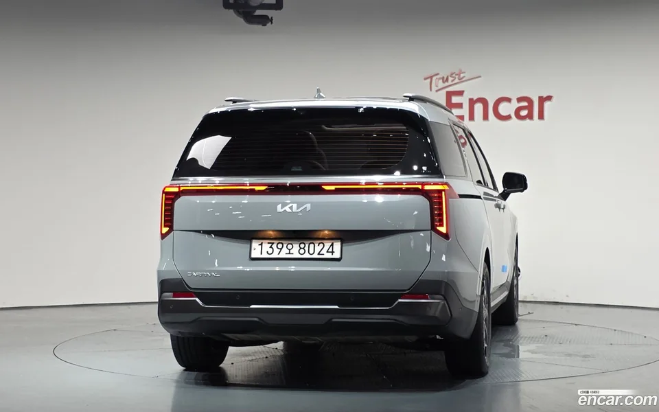 Kia Carnival 7 2024 — thumbnail 4