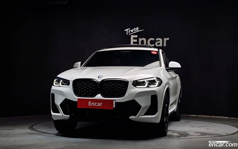 BMW X4 xDrive20i M 2025 — thumbnail 3