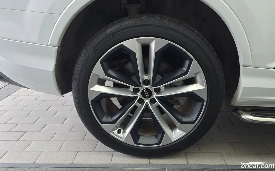 Audi Q7 (4M) 55 TFSI 2022 — thumbnail 2
