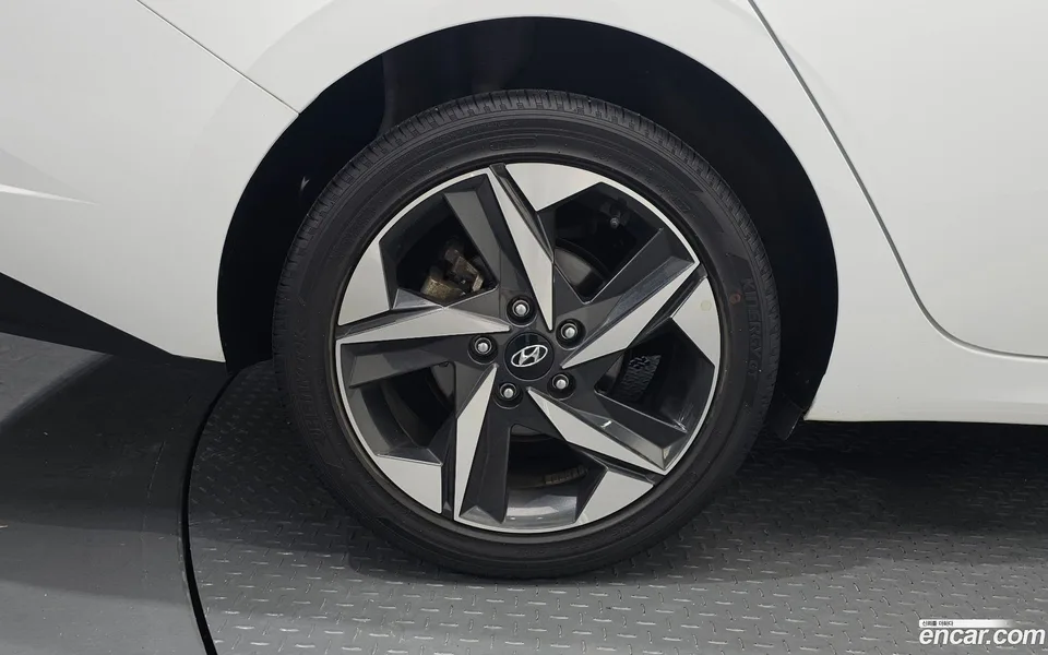 Hyundai Avante 1.6 2022 — thumbnail 2