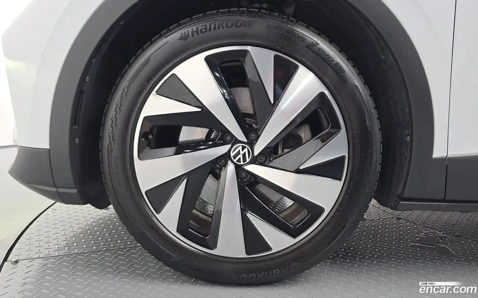 Volkswagen ID.4 2023 — миниатюра 2