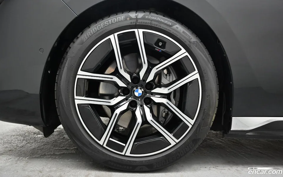 BMW i7 eDrive 50 M 2026 — миниатюра 2