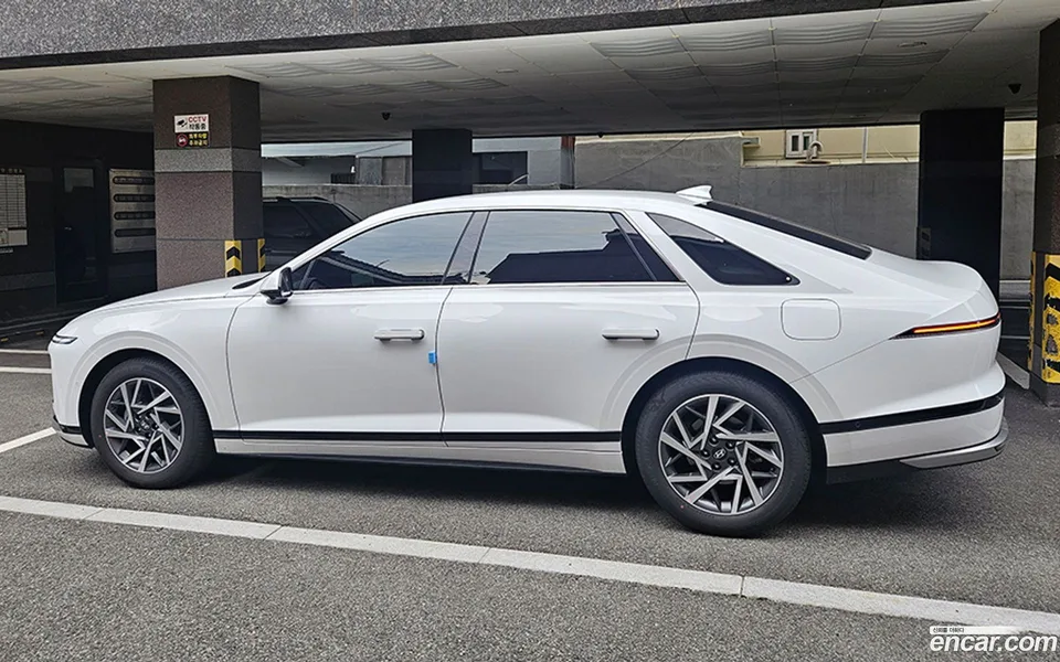 Hyundai Grandeur Hybrid 2025 — thumbnail 3