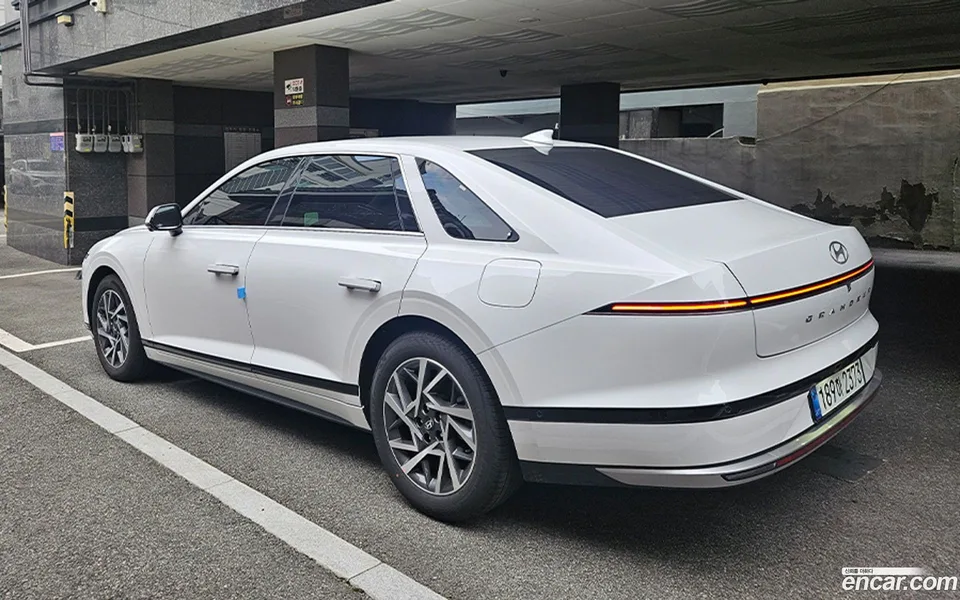 Hyundai Grandeur Hybrid 2025 — thumbnail 4