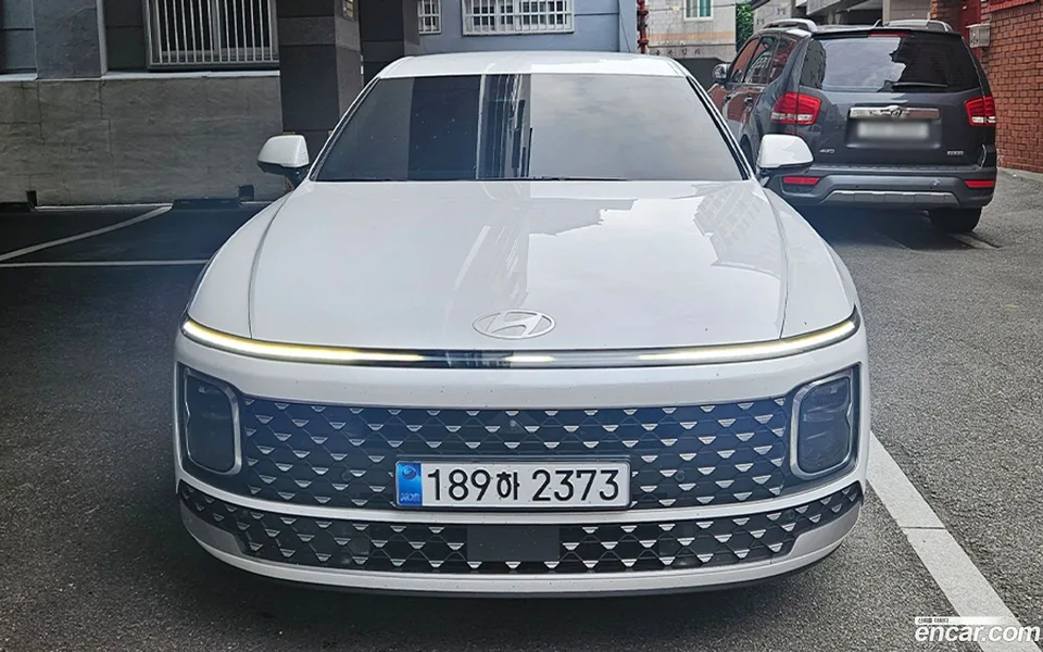 Hyundai Grandeur Hybrid 2025 — photo 1, buy with delivery to Moscow