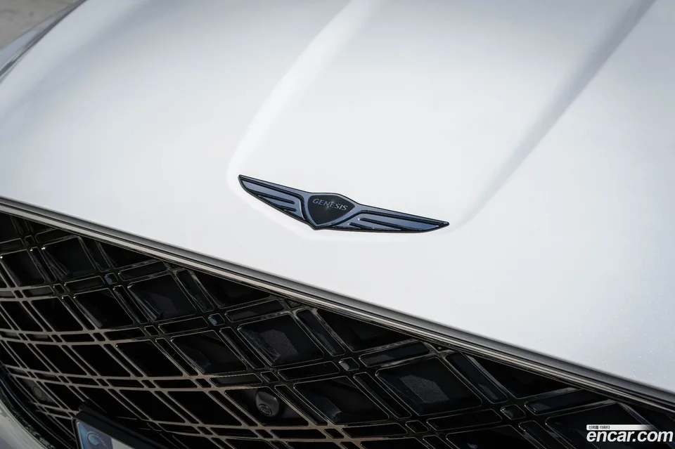 Genesis GV70 2.5T 2WD 2024 — thumbnail 2