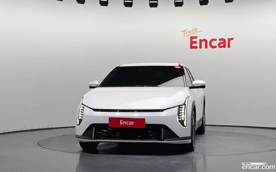 Kia EV4 2WD 2025 — thumbnail 3