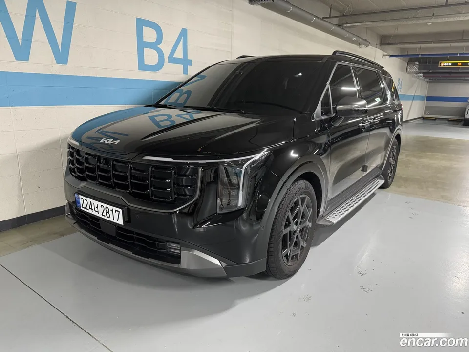 Kia Carnival 9 2025 — photo 1, buy with delivery to Moscow